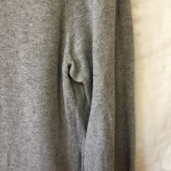 Abercrombie & Fitch Light Gray Cashmere-Blend Turtleneck Sweater - Picture 5 of 12